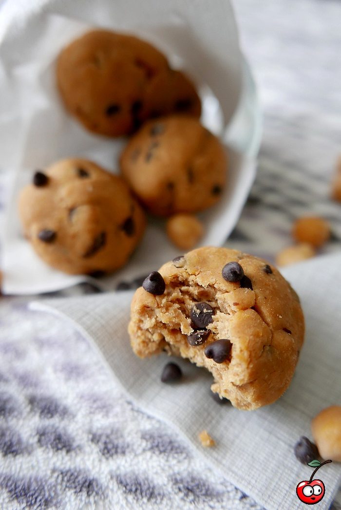 Recette des cookies dough balls vegan et raw par caporal cerise (caporalcerise.fr)